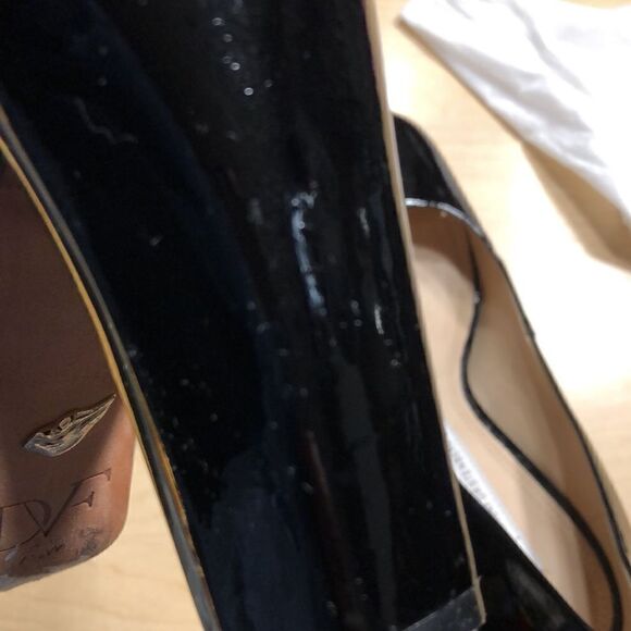 DIANE VON FURSTENBERG PATENT LEATHER HEELS 7.5 Black - Picture 8 of 9